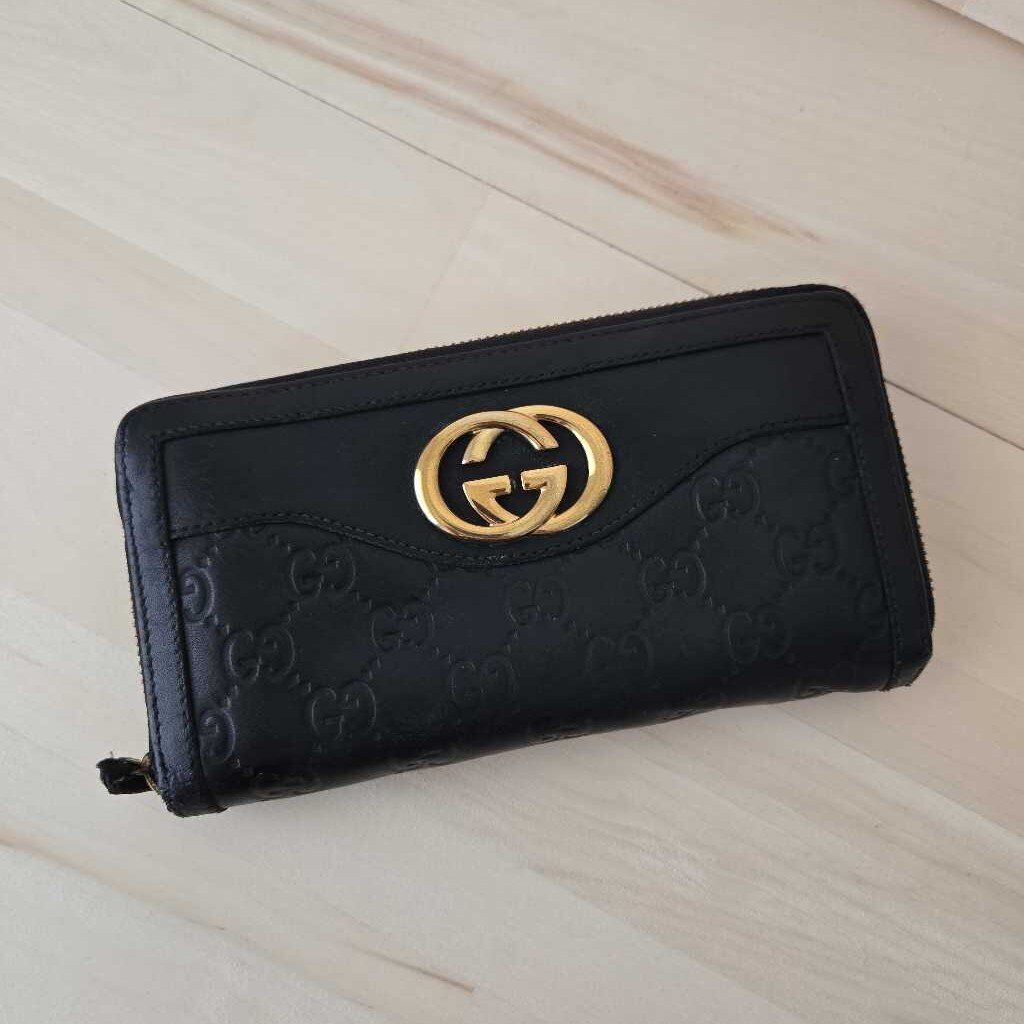 GUCCI GG ZIP WALLET