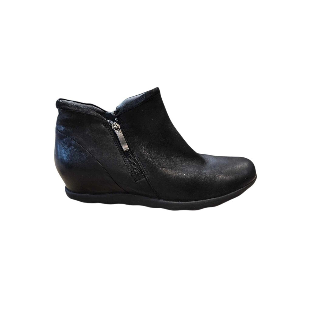 DANSKO SZ 41 = 10/11