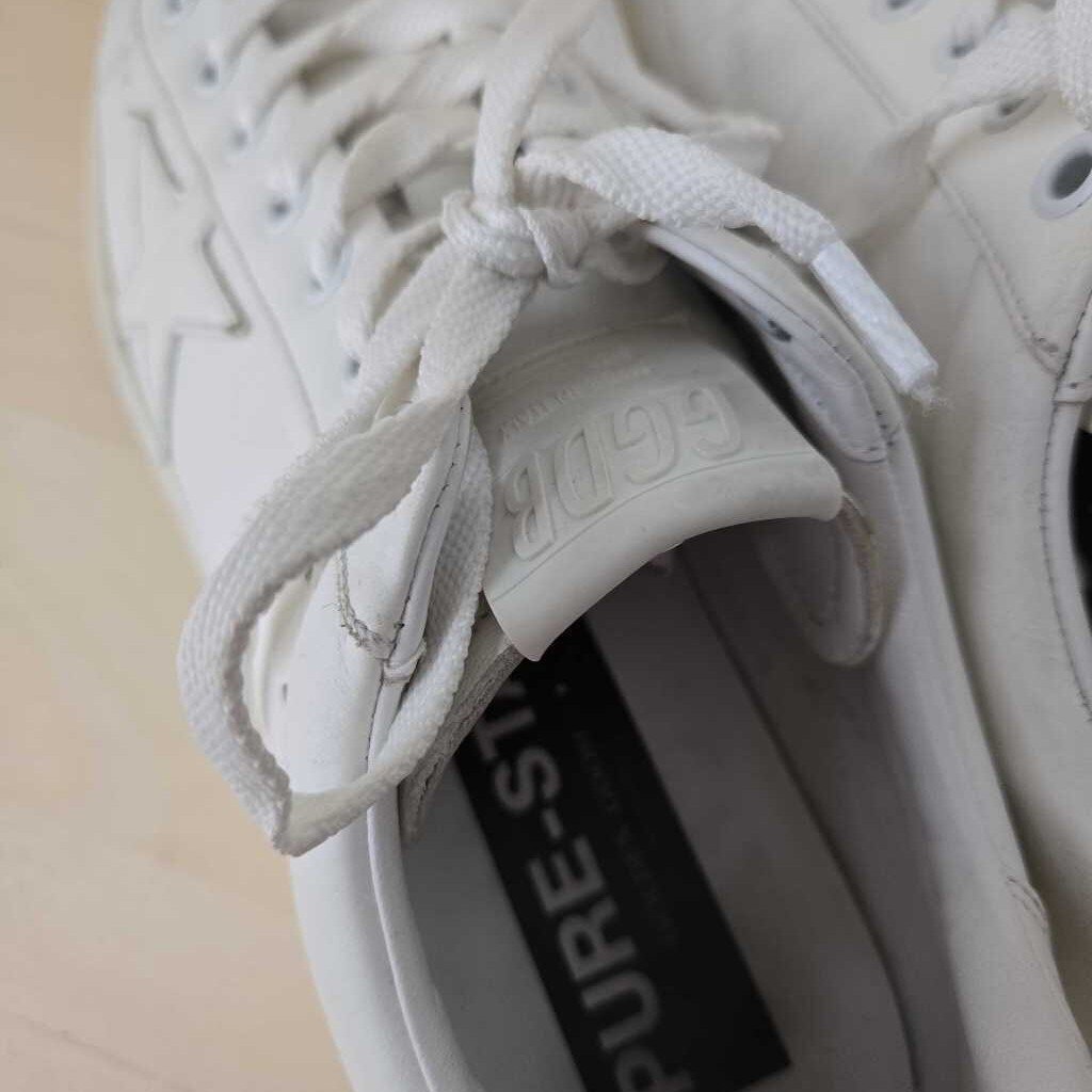 GOLDEN GOOSE PURESTART SZ 40 = 9/9.5 retail 610.00