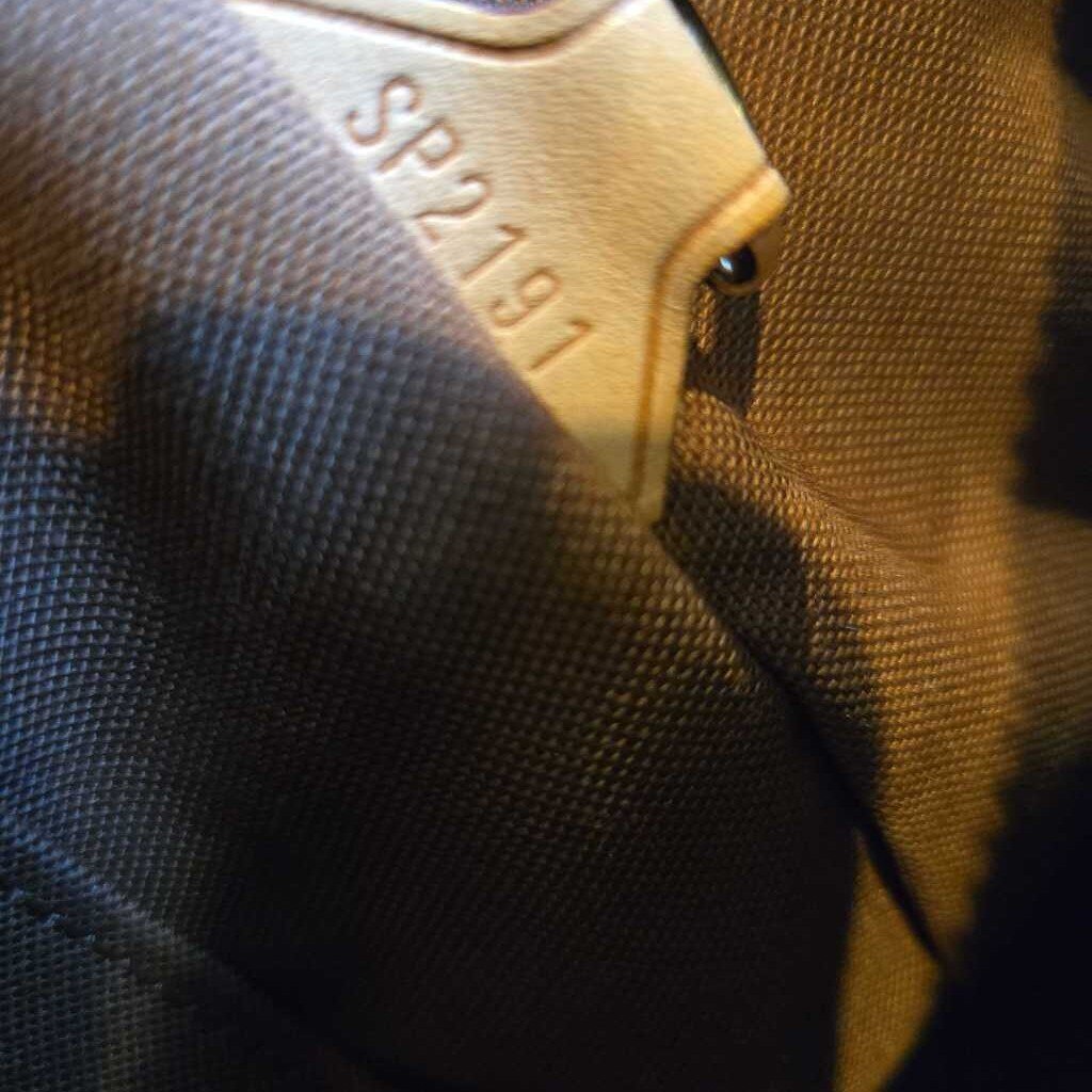 LOUIS VUITTON TIVOLI GM