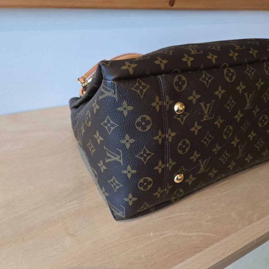 LOUIS VUITTON ARTSY MM brand new