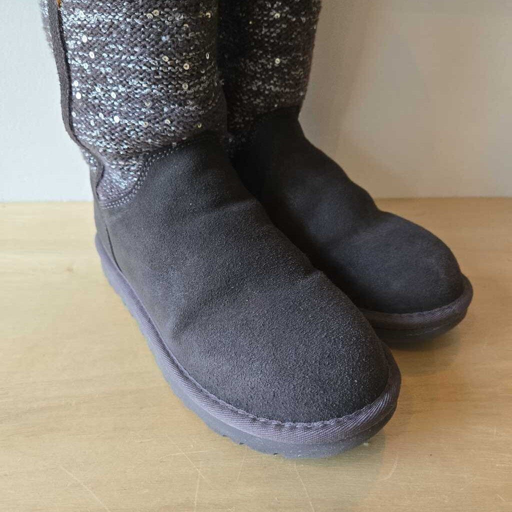 UGG CAMAYA SZ 7
