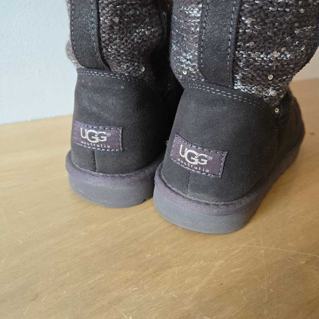 UGG CAMAYA SZ 7
