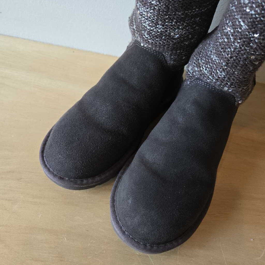 UGG CAMAYA SZ 7