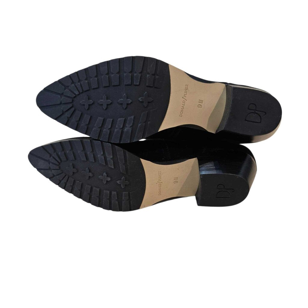 DONALD PLINER SZ 9