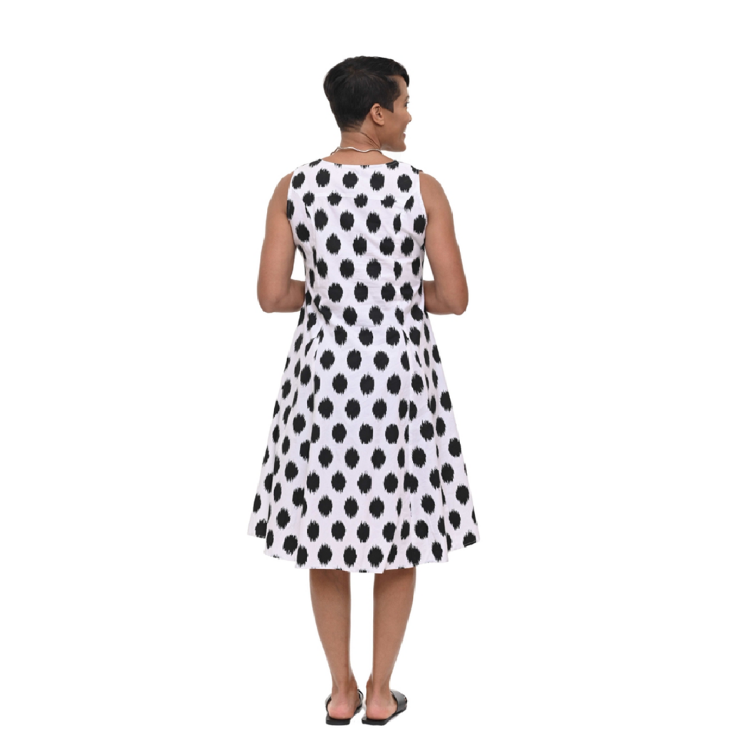 CV656 Poppie BLACK+WHITE SMALL