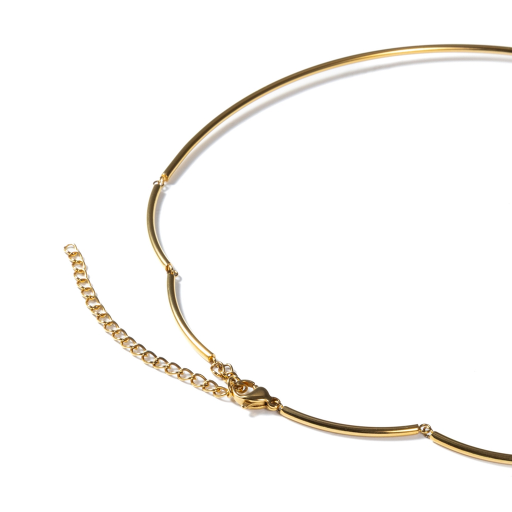 18K Gold Oval Crystal Collar Necklace