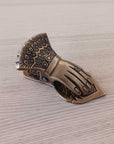 BRASS HAND CLIP med