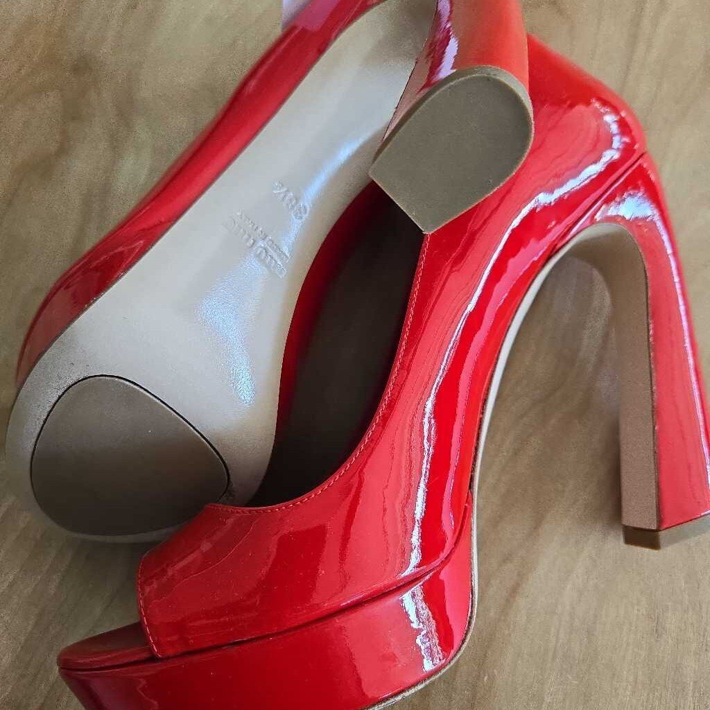 MIU MIU 38.5 retail 680.00 SZ 8/8.5