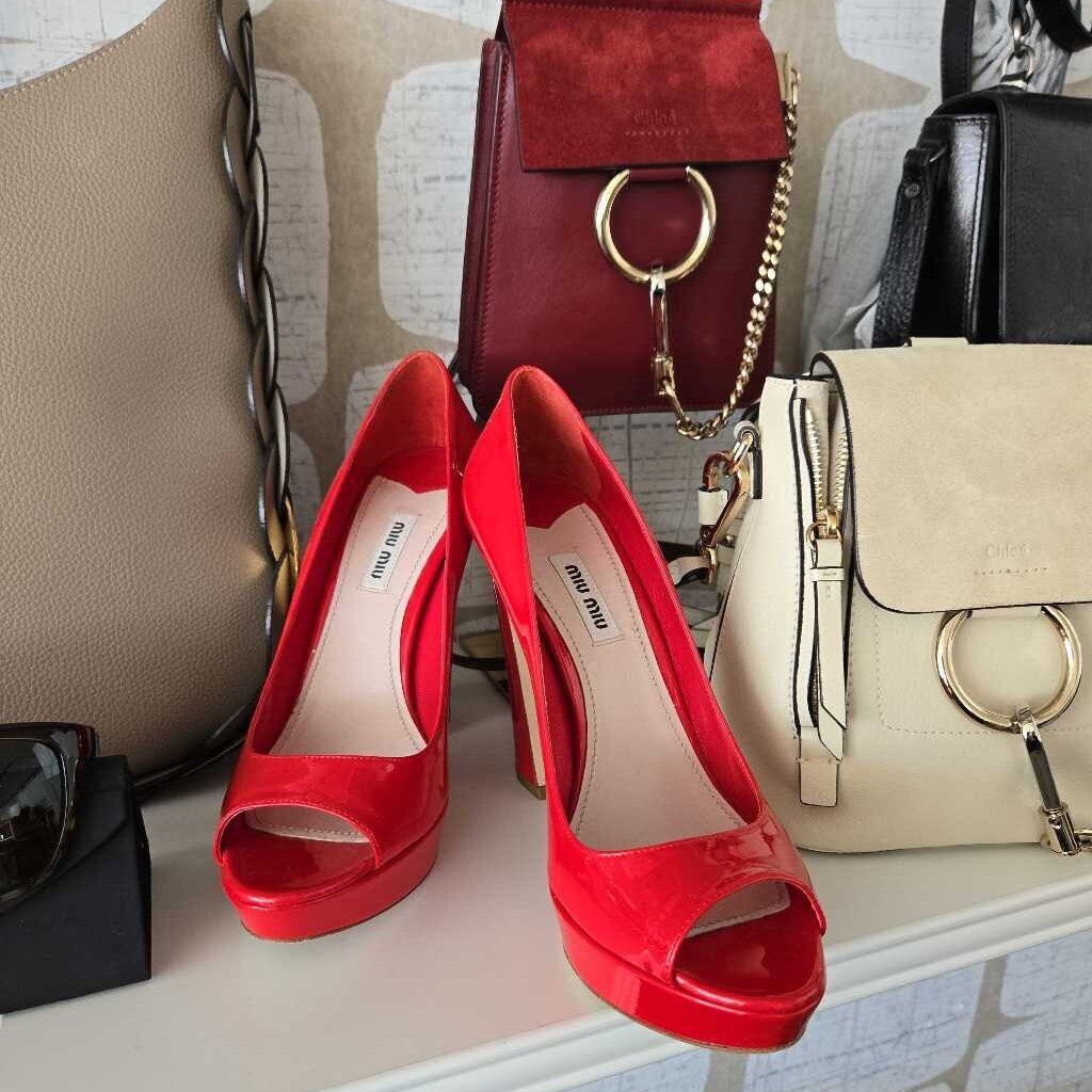 MIU MIU 38.5 retail 680.00 SZ 8/8.5