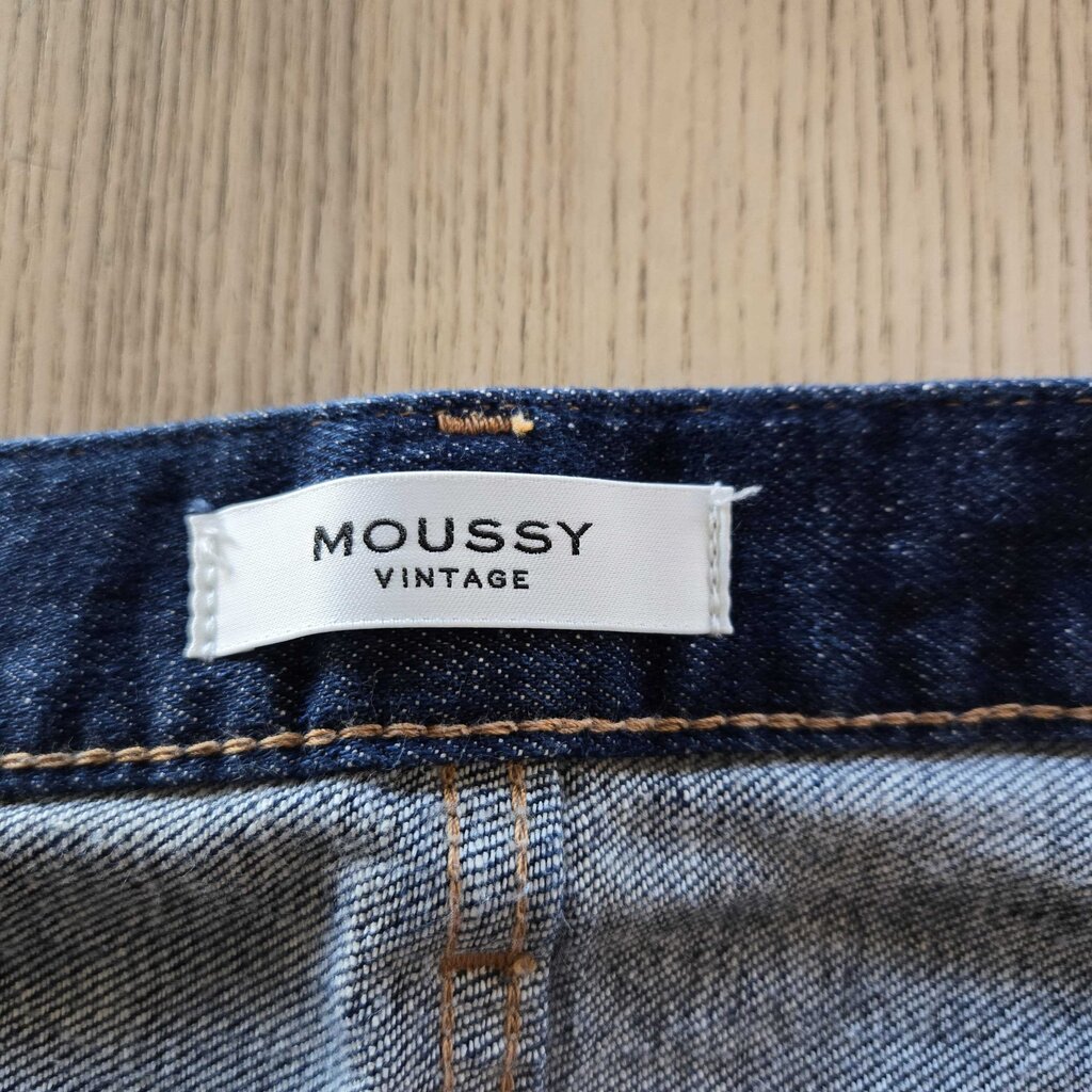 MOUSSEY 30" SZ 8/10 retail 360.00 W