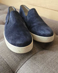 PRADA NAVY SUEDE SZ 38 = 7.5/8