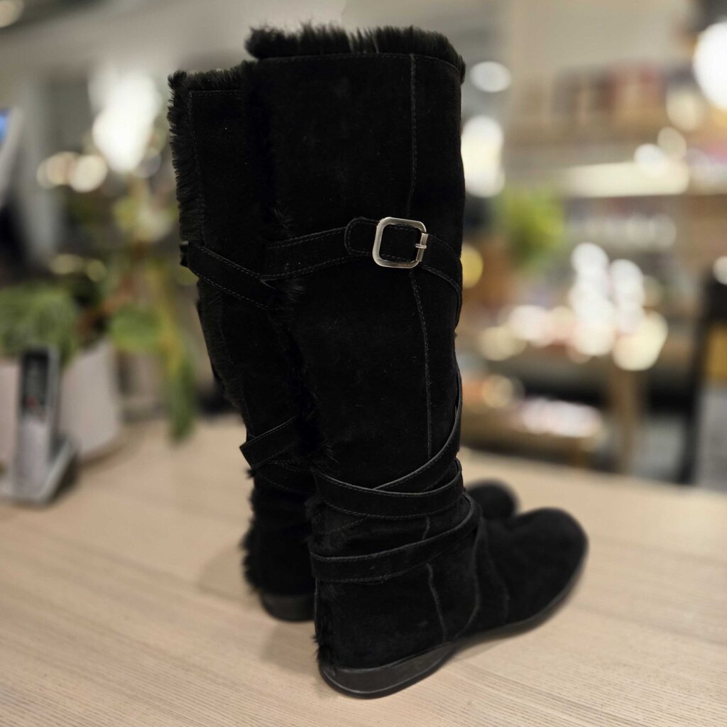 HOGAN SUEDE SZ 10.5 retail 580.00