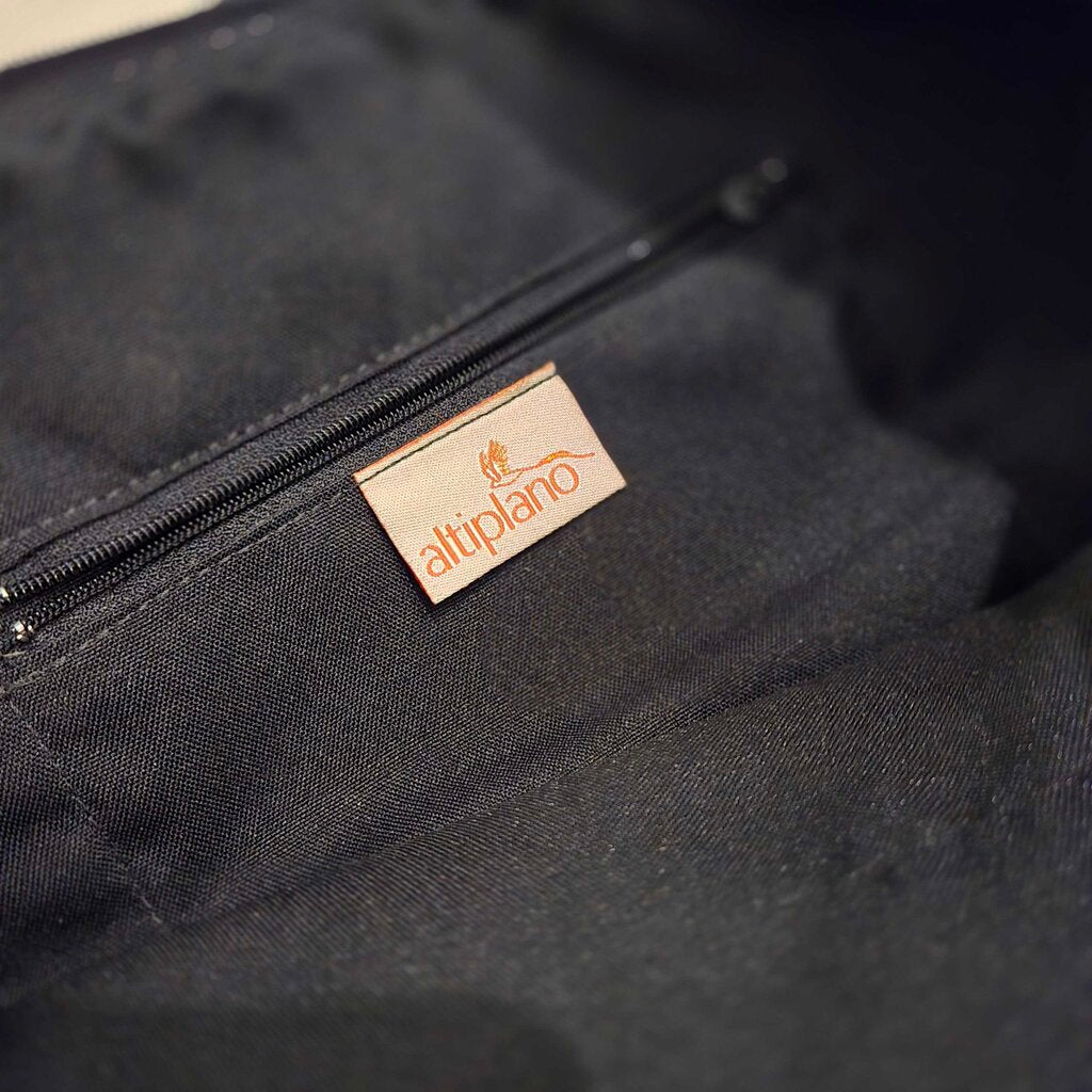 ALTIPLANO TOTE retail 198.00