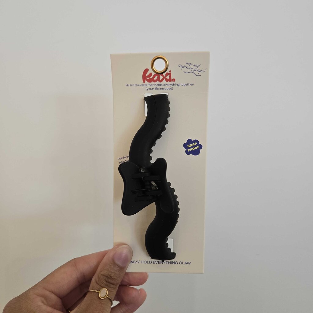 Matte Black - Kaxi Original Wavy Hold Everything Claw