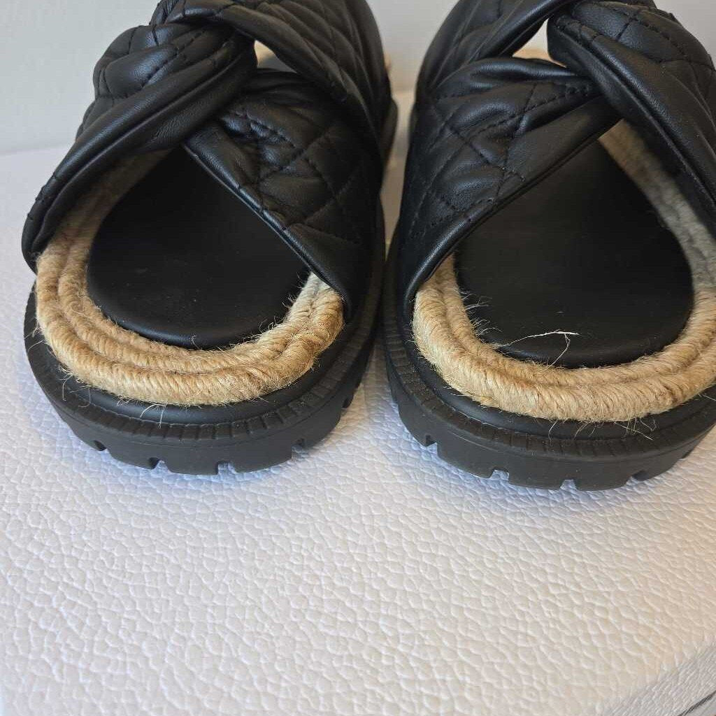 DIOR CANNAGE QUILTED SZ 39.5 retail 1290.00