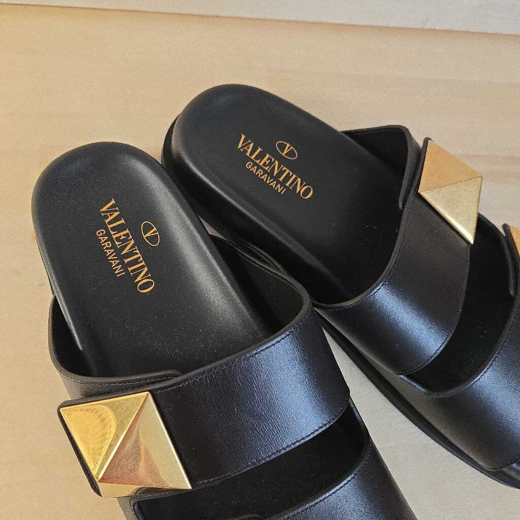 VALENTINO GARAVANI ROMAN STUD SZ 40 = US 9/9.5