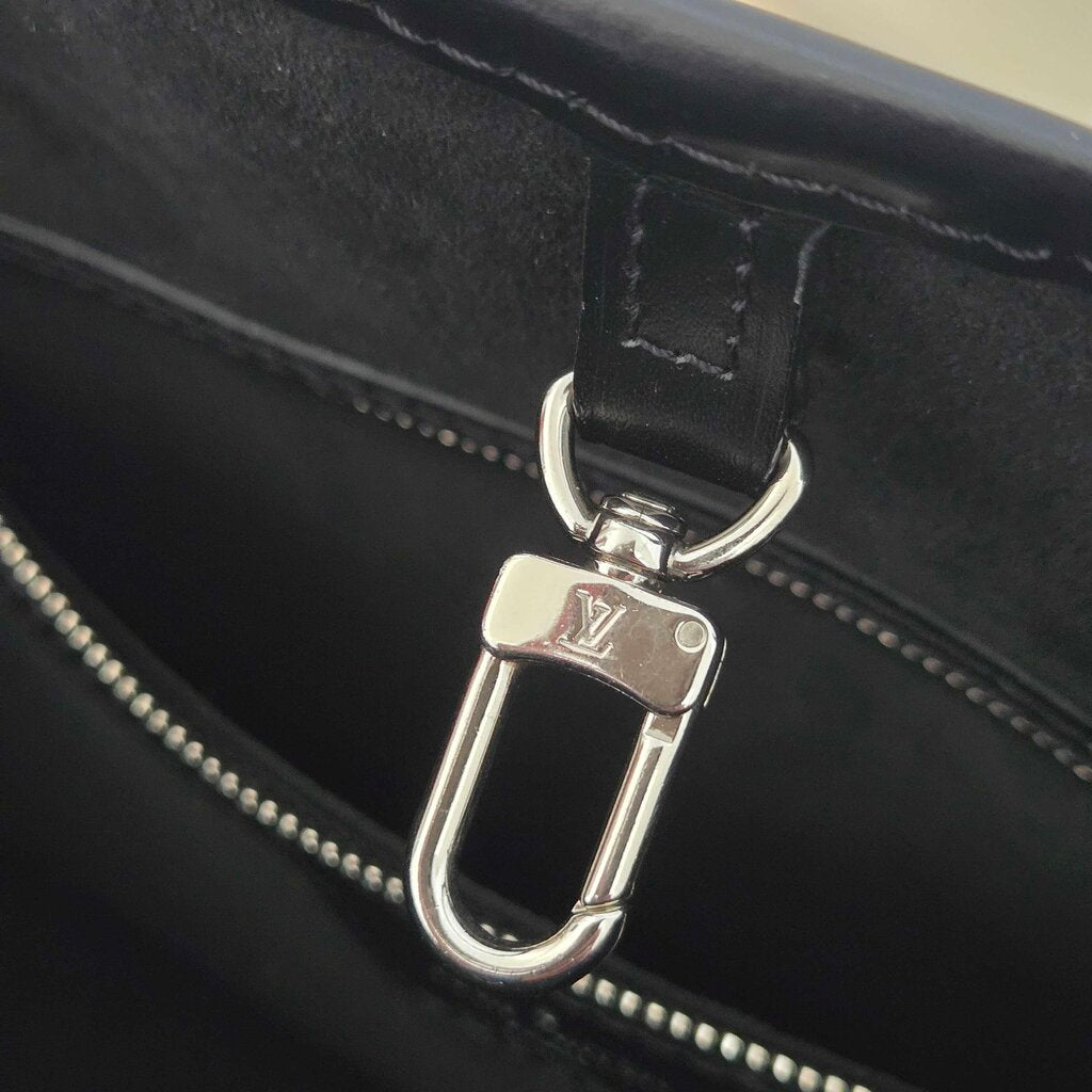 LOUIS VUITTON EPI NEVERFULL MM BLACK