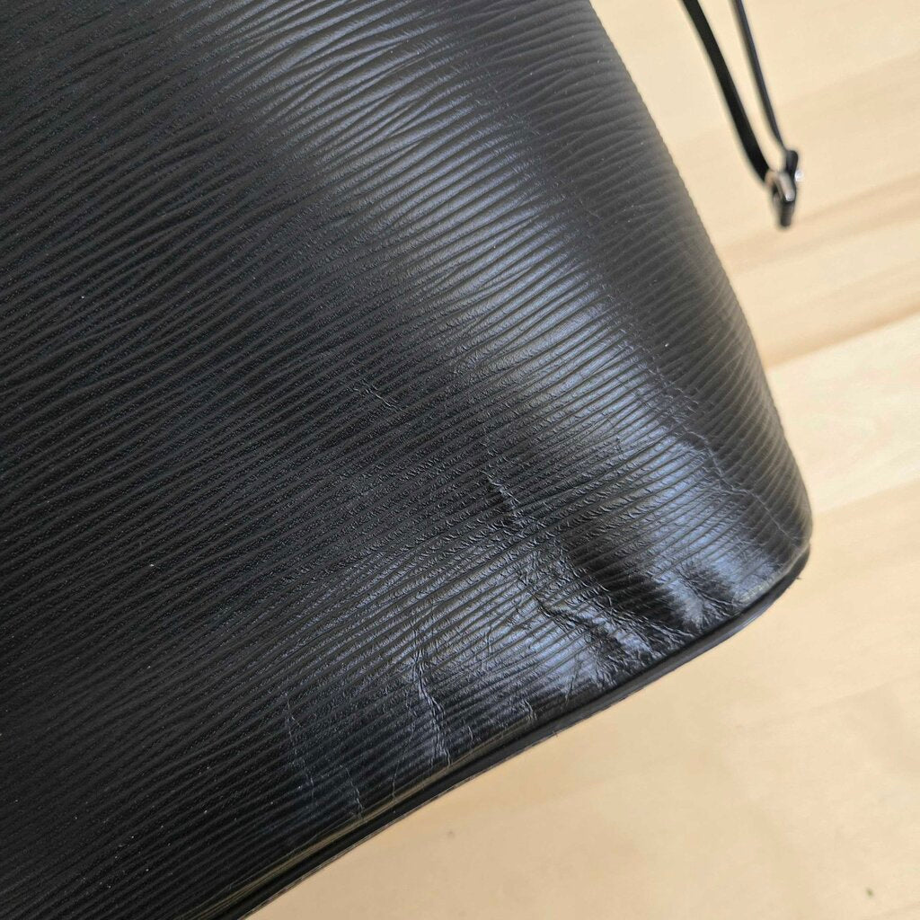 LOUIS VUITTON EPI NEVERFULL MM BLACK