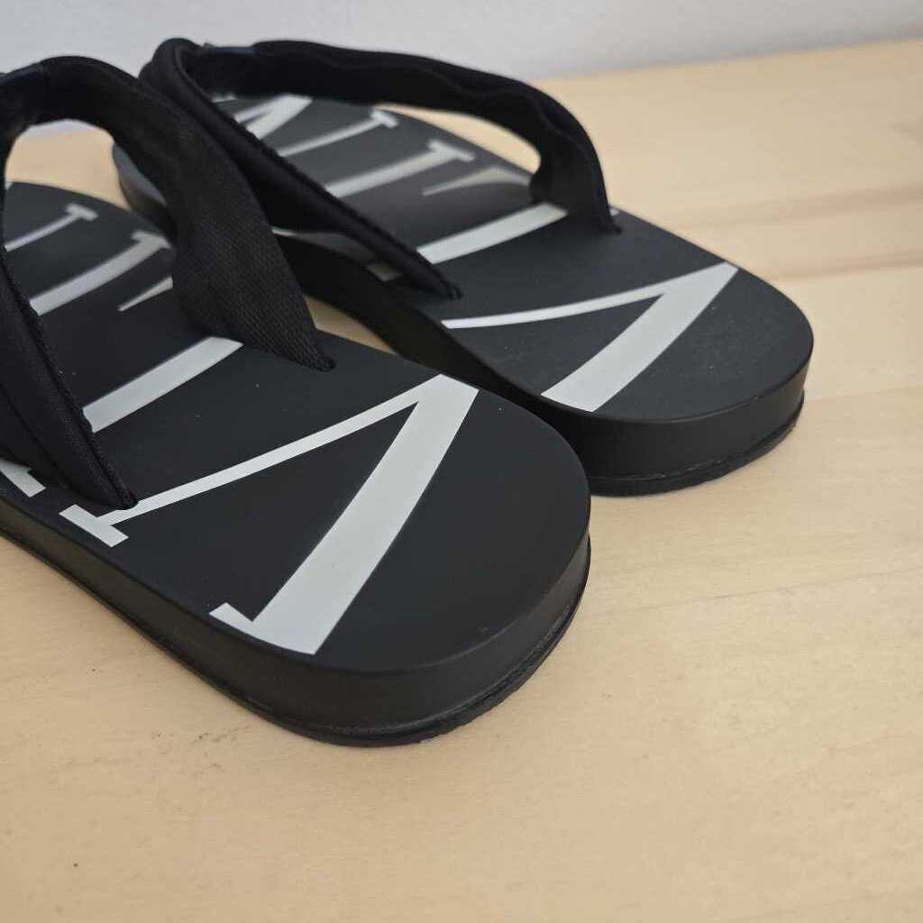 VALENTINO GARAVANI SZ 44 = US 11 retail 375.00