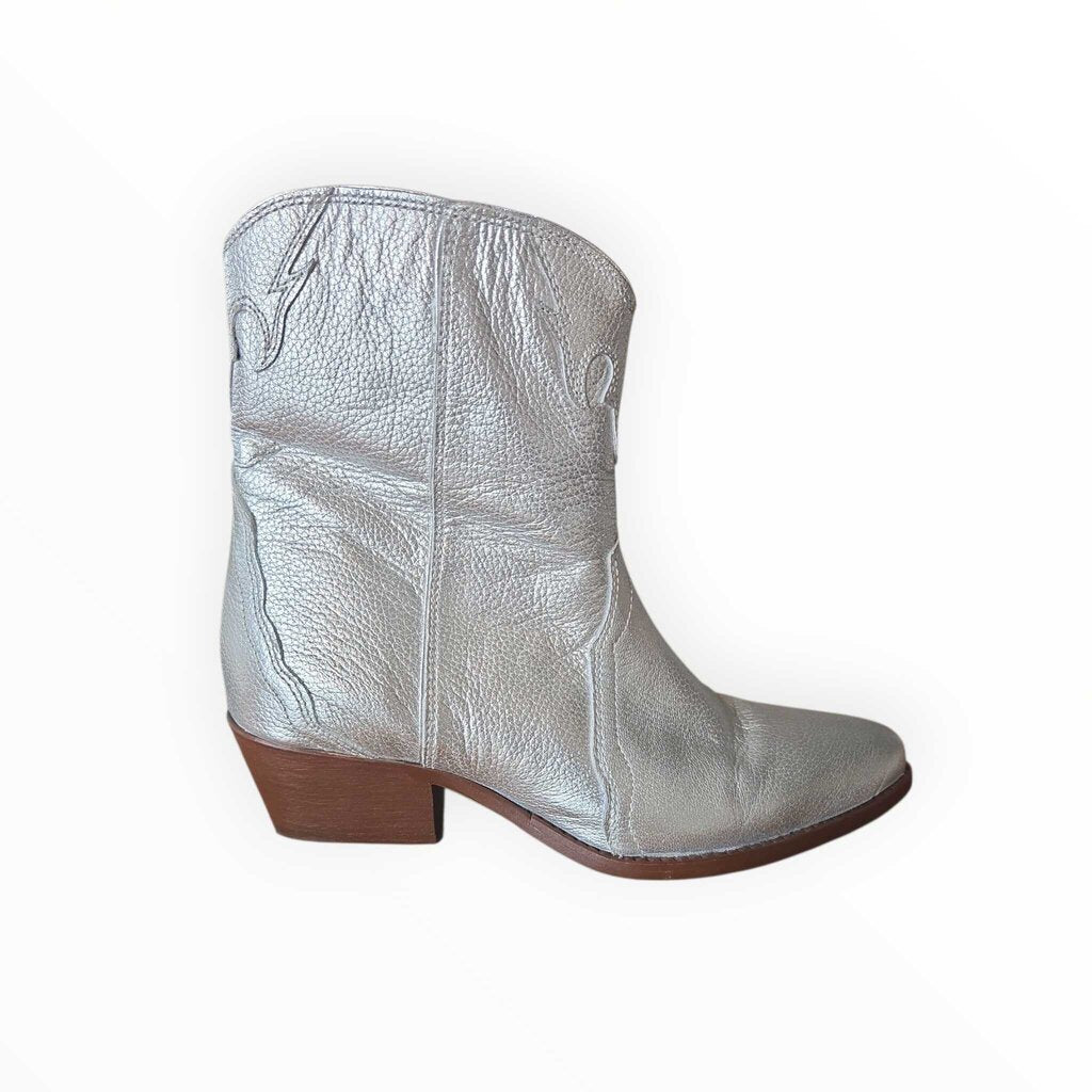 FREE PEOPLE cowboy retail 158.00 SZ 37 = 6/6.5