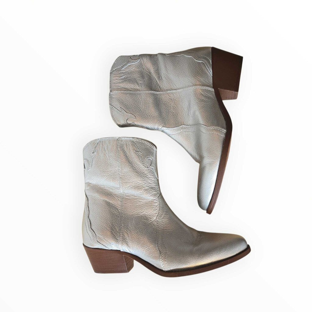 FREE PEOPLE cowboy retail 158.00 SZ 37 = 6/6.5