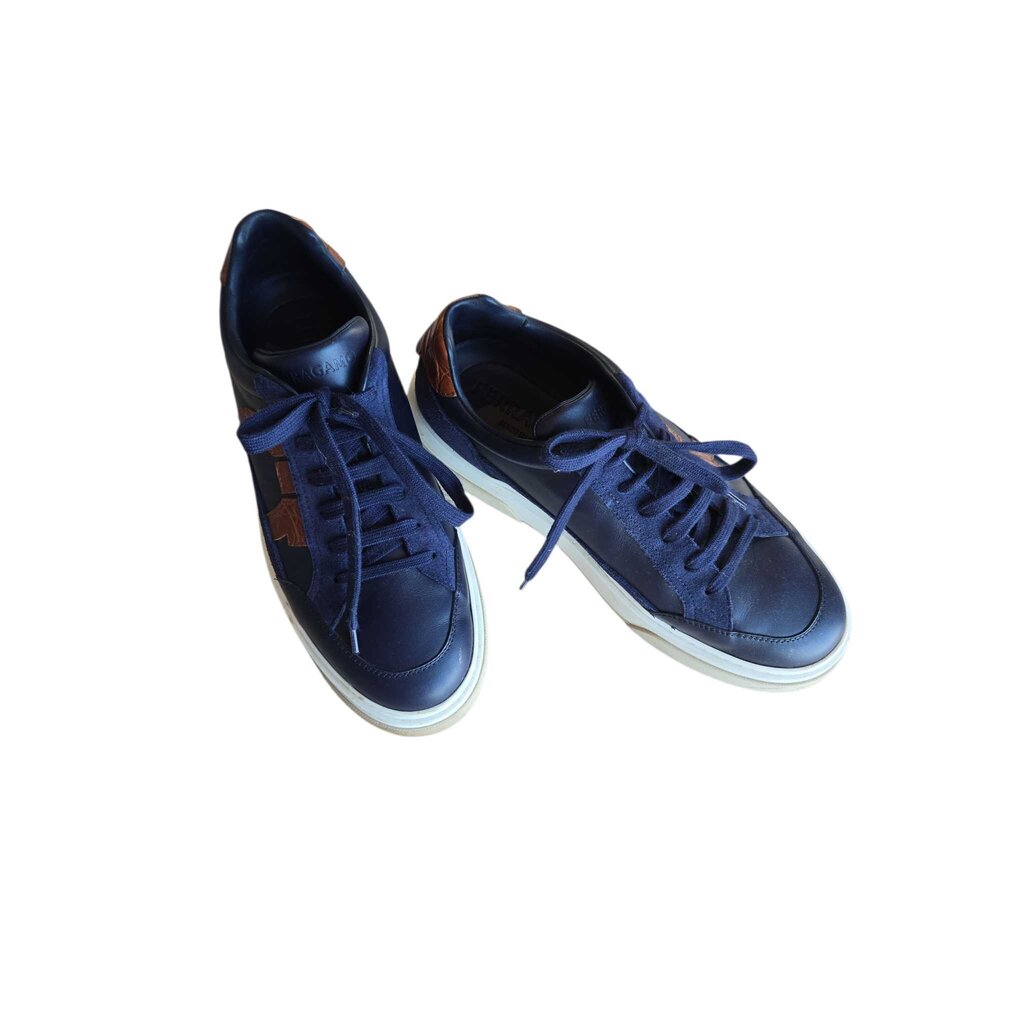 FERRAGAMO GANCINI LOW SZ 9.5 retail 895.00
