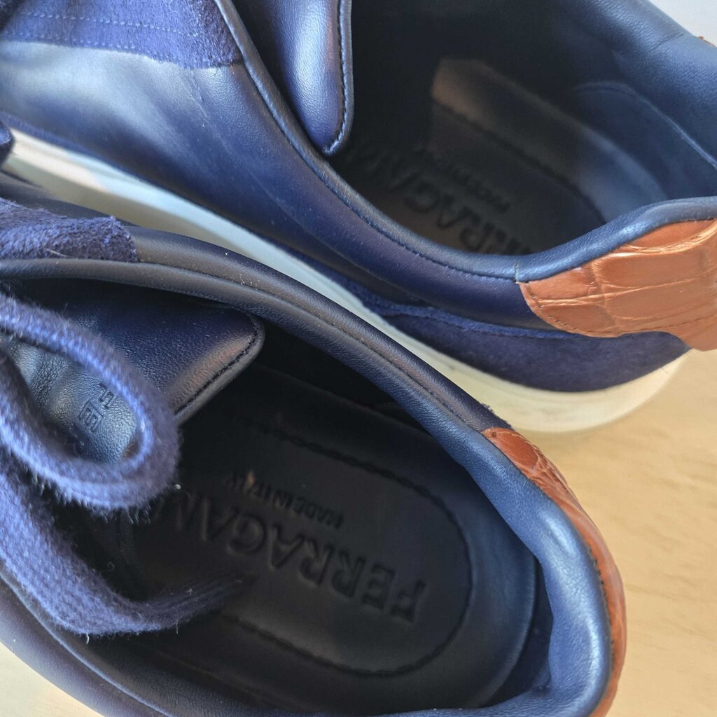 FERRAGAMO GANCINI LOW SZ 9.5 retail 895.00