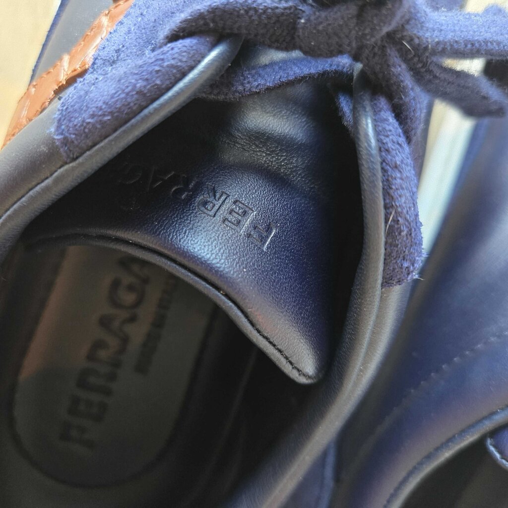 FERRAGAMO GANCINI LOW SZ 9.5 retail 895.00