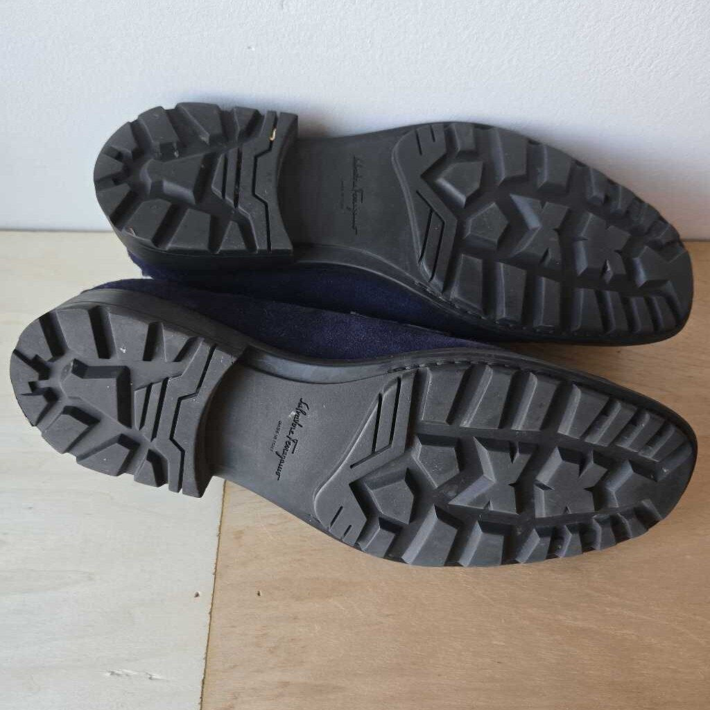 FERRAGAMO NAVY SZ 9 EEE retail 895.00