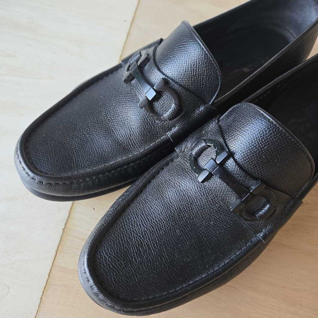 FERRAGAMO GANCINI LOAFER retail 795.00 SZ 9.5 EEE