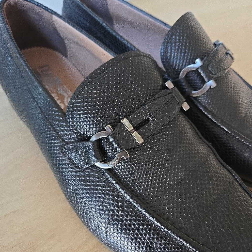 FERRAGAMO LOAFER SZ 8.5 EEE retail 895.00