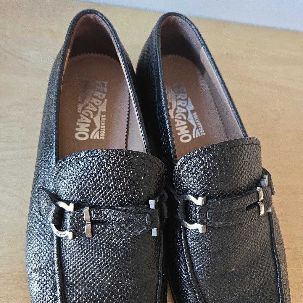 FERRAGAMO LOAFER SZ 8.5 EEE retail 895.00