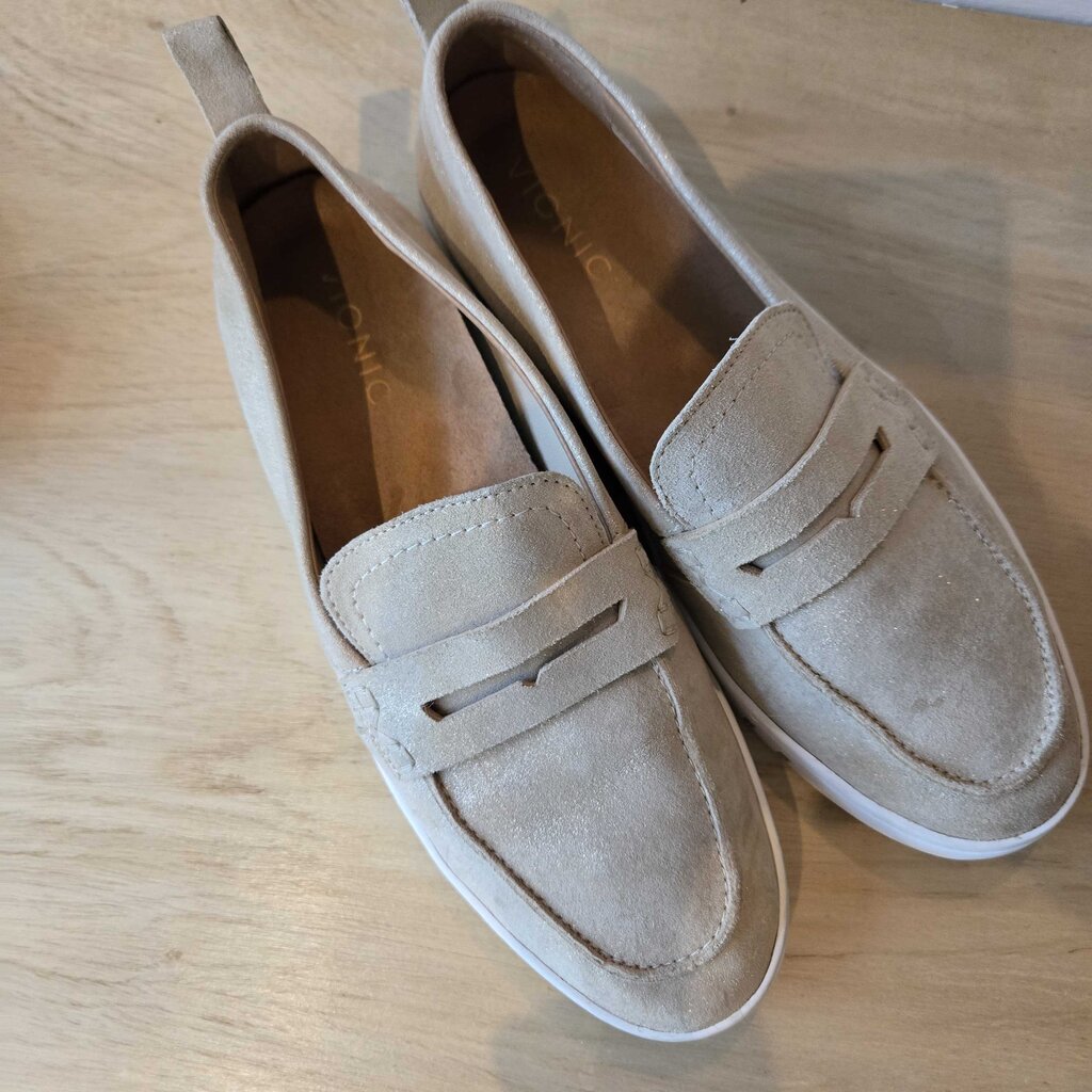 VIONIC UPTOWN SZ 9.5 retail 135.00