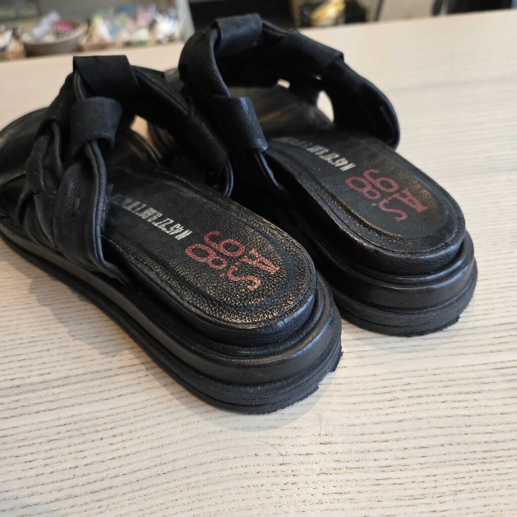A.S.98 WOVEN SANDAL SZ 40 = 9/9.5 RETAIL 300.00