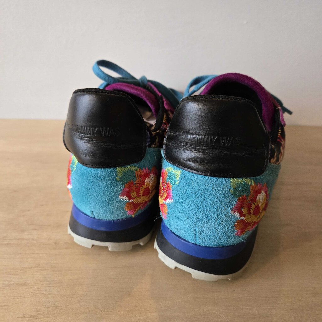JOHNNY WAS KEYA SNEAKER SZ 39 = 8/8.5 retail 288.00.00
