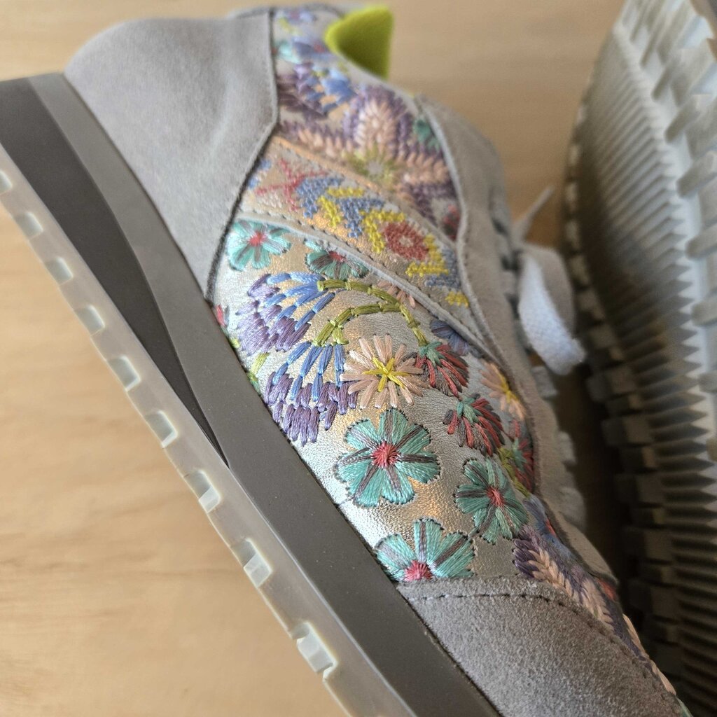 JOHNNY WAS KEYA SHINE SZ 39 = 8/8.5 retail 288.00