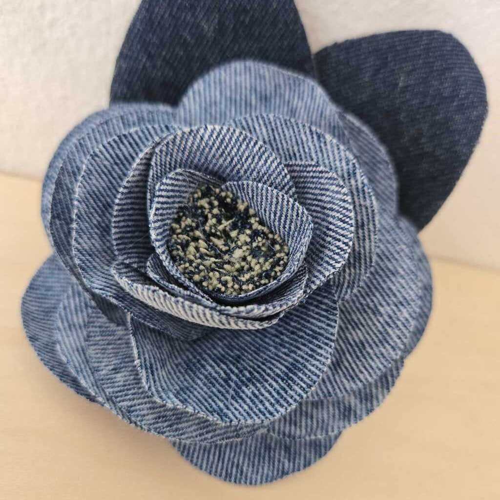 LIVERPOOL DENIM PIN