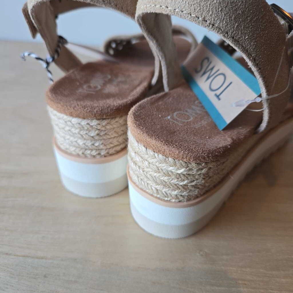 TOMS DIANA SZ 7 NEW 90.00