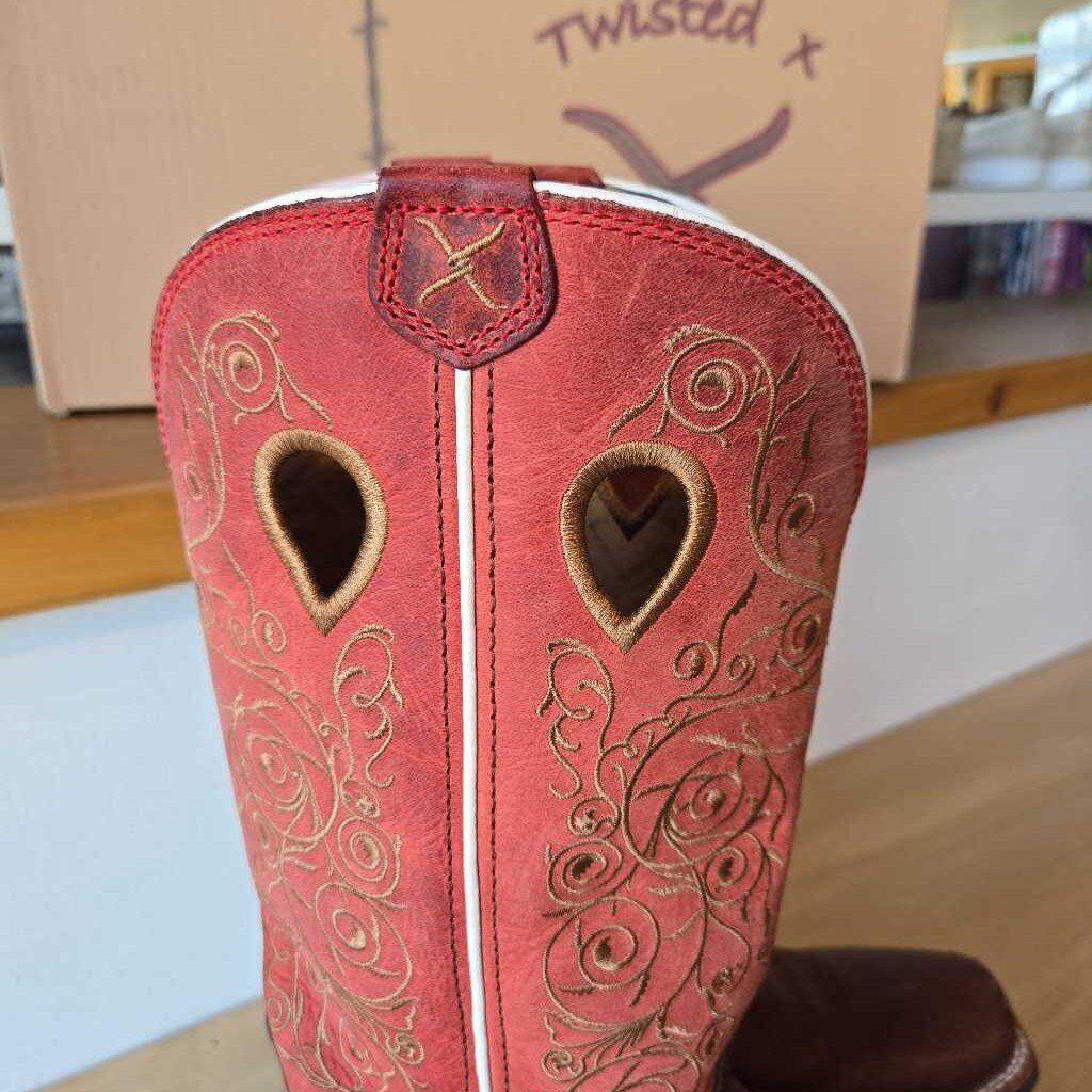 TWISTED RUFF STOCK SZ 8 retail 225.00