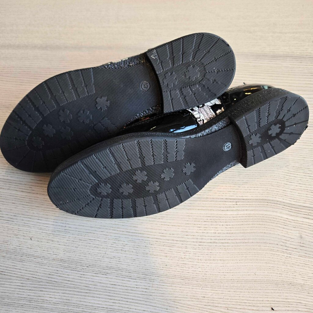 EMBASSY LONDON retail 235.00 SZ 41 = 9.5/10