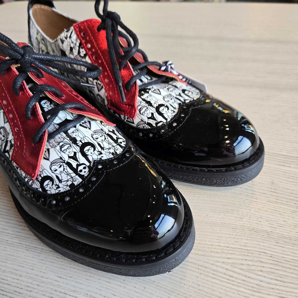 EMBASSY LONDON retail 235.00 SZ 41 = 9.5/10