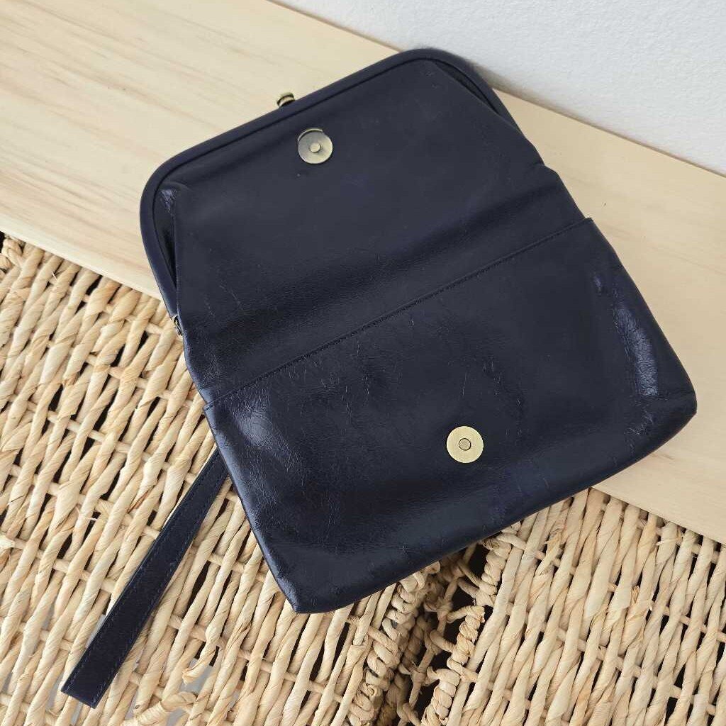 HOBO CLUTCH