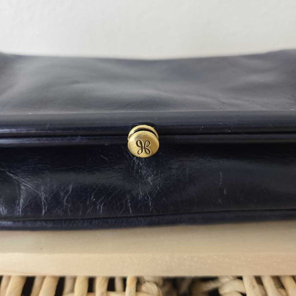 HOBO CLUTCH