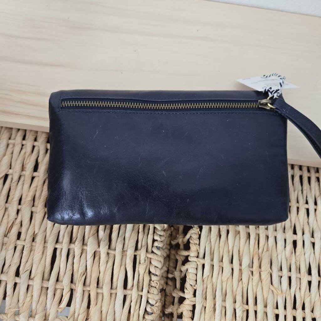 HOBO CLUTCH