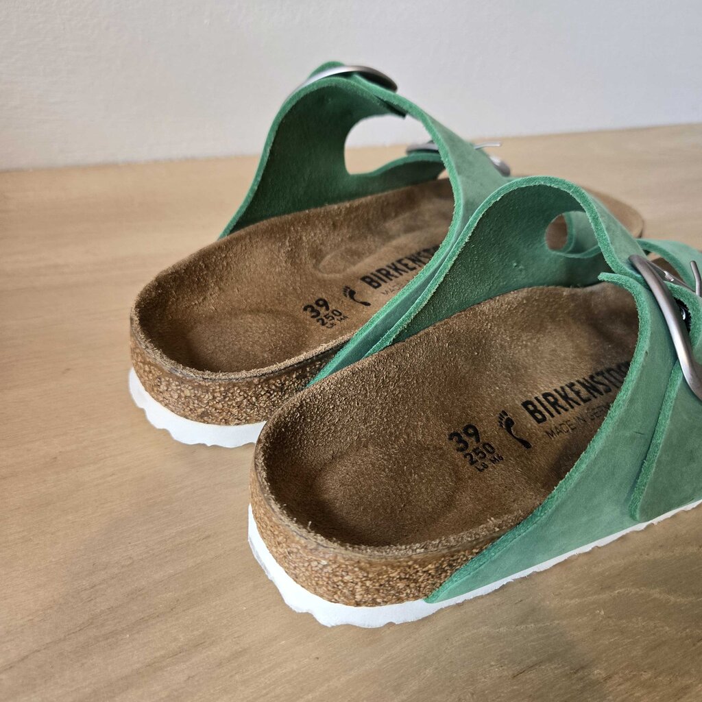BIRKENSTOCK ARIZONA BIG BUCKLE SZ 8 retail 190.00