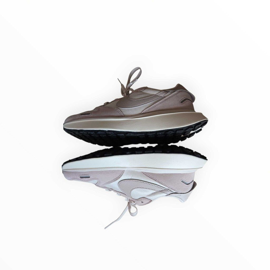 NIKE PHOENIX SZ 8.5