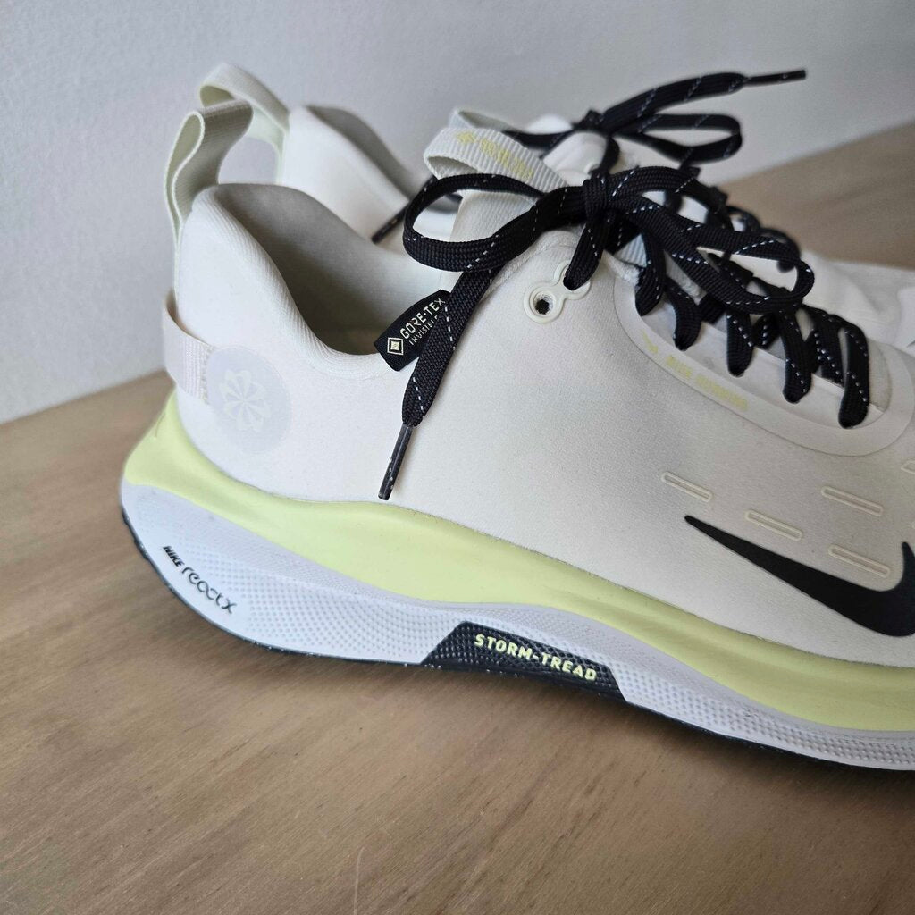 NIKE REACTX retail 180.00 SZ 9