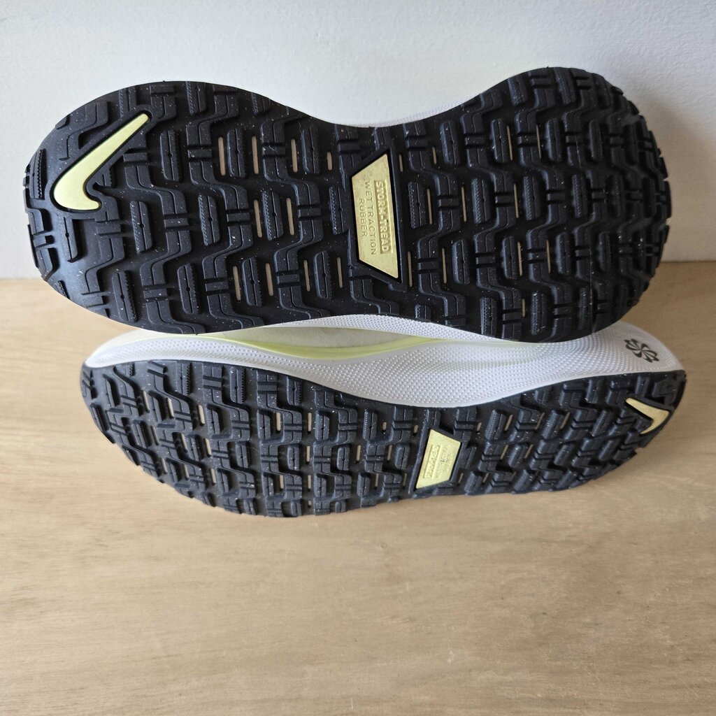 NIKE REACTX retail 180.00 SZ 9