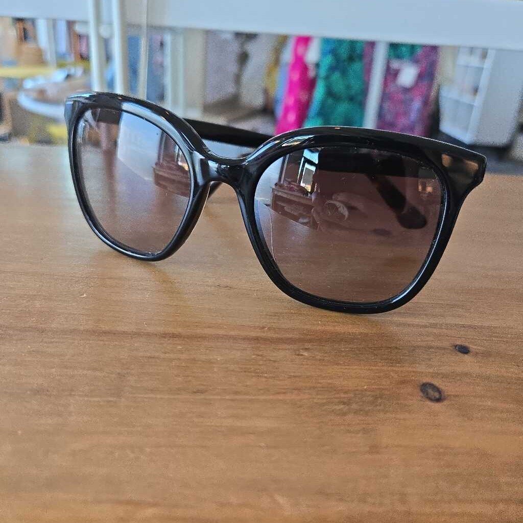 TOMS CHARMAINE sunnies retail 130.00